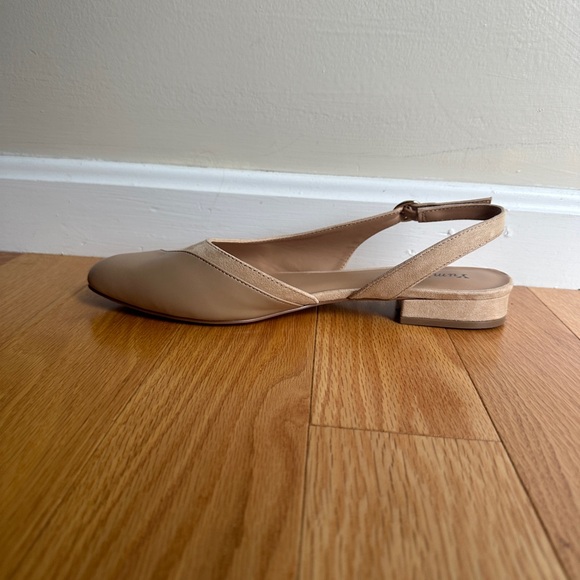 Women's Beige Slingback Flats 2.24 kitten heels - Picture 4 of 16